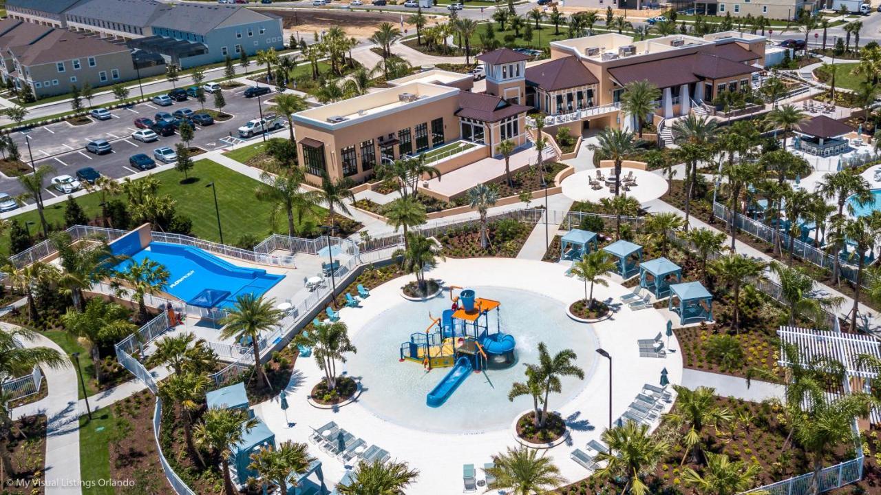 Solara Townhome, 15 Minutes From Casa de férias