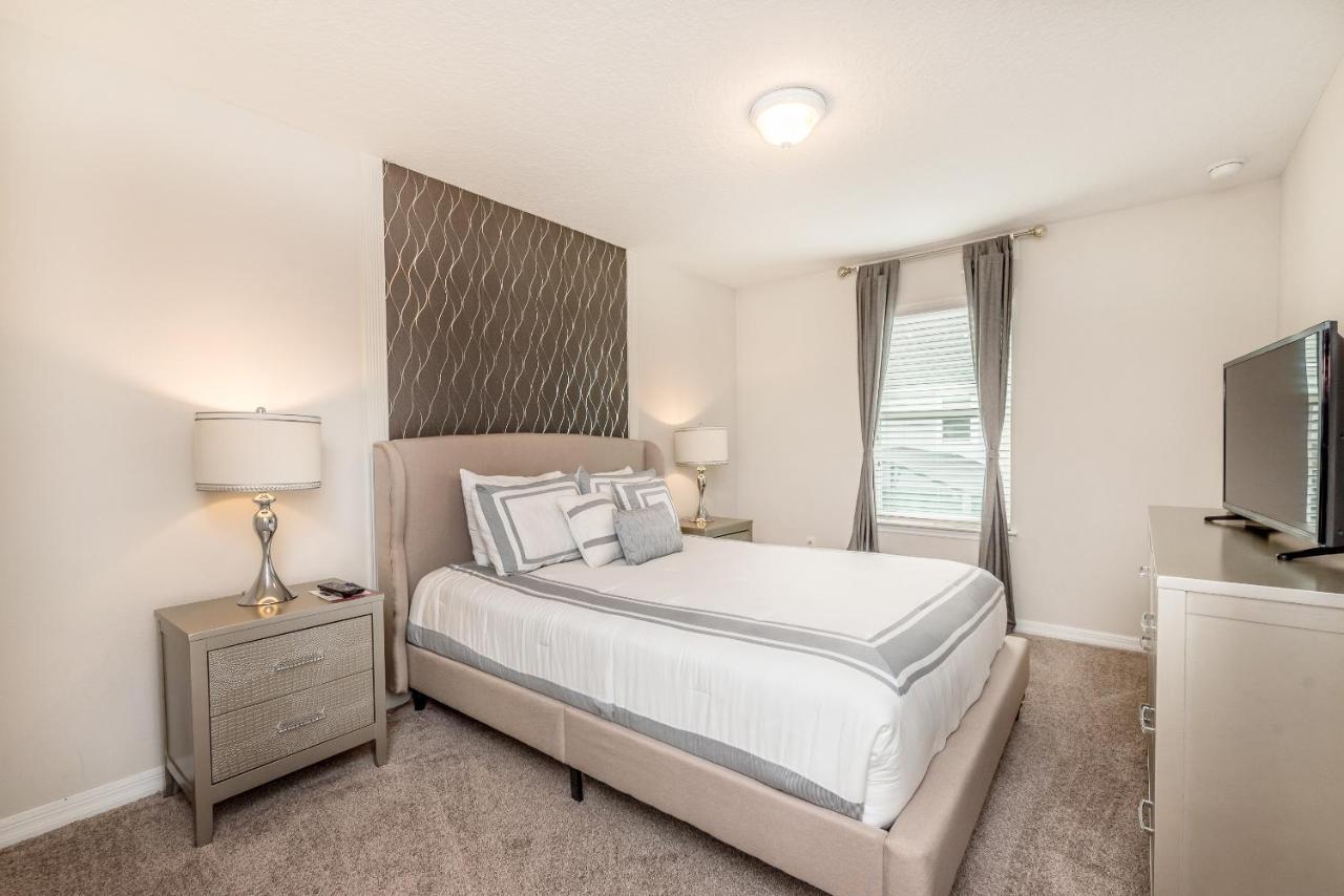 Solara Townhome, 15 Minutes From Casa de férias *